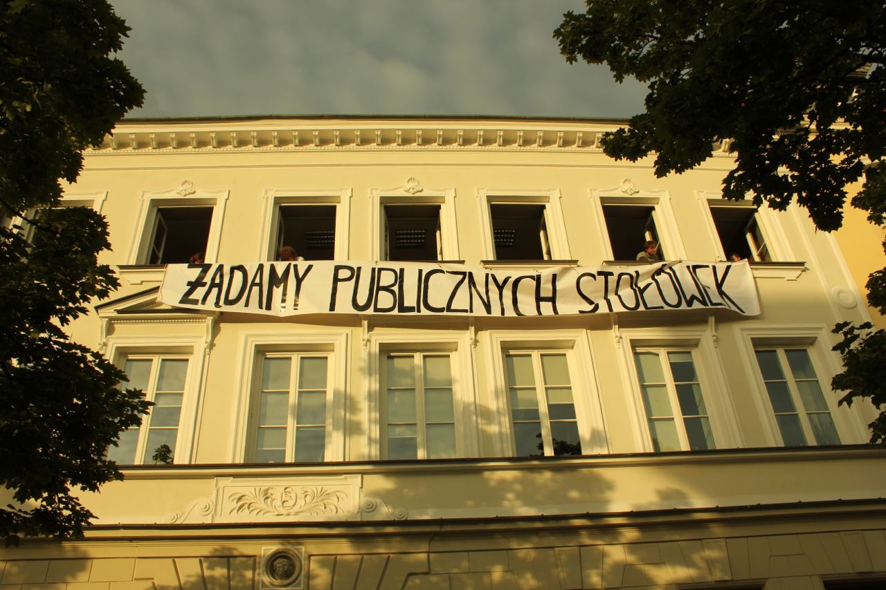 Віддайте наші їдальні! Чому і як студенти захопили Варшавський університет?